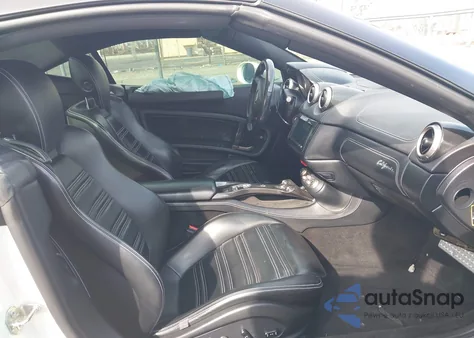 2013 Ferrari California from USA, damaged, VIN ZFF65TJA9D0190652